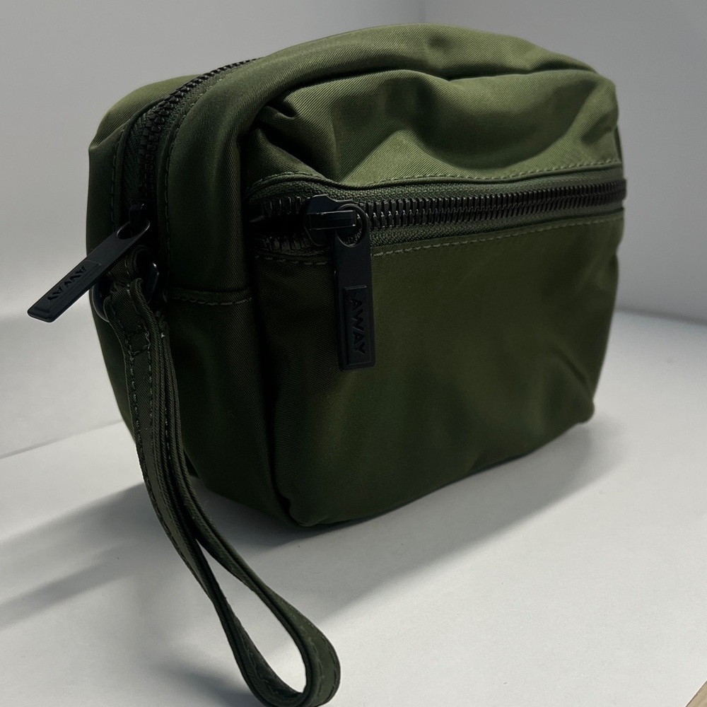 Away x Kode With Klossy Karlie Kloss Collaboration Nylon Green Pouch - Rare New